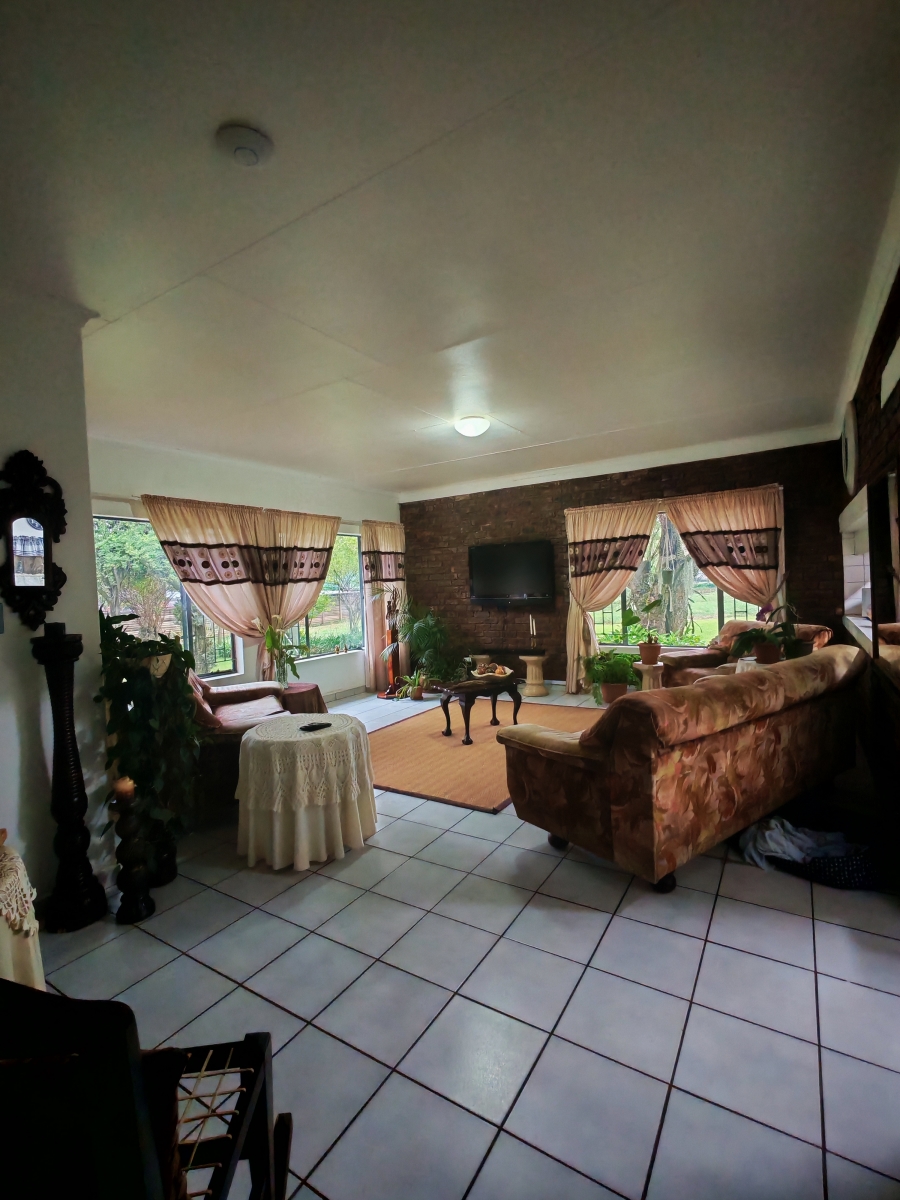 11 Bedroom Property for Sale in Patryshoek A H Gauteng