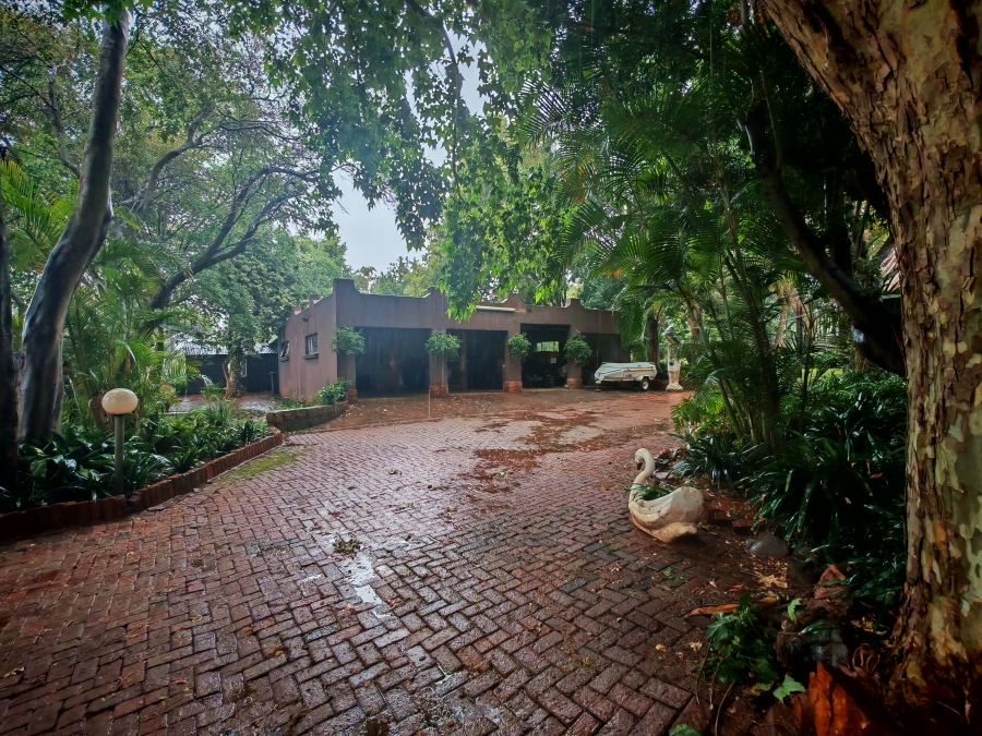 11 Bedroom Property for Sale in Patryshoek A H Gauteng