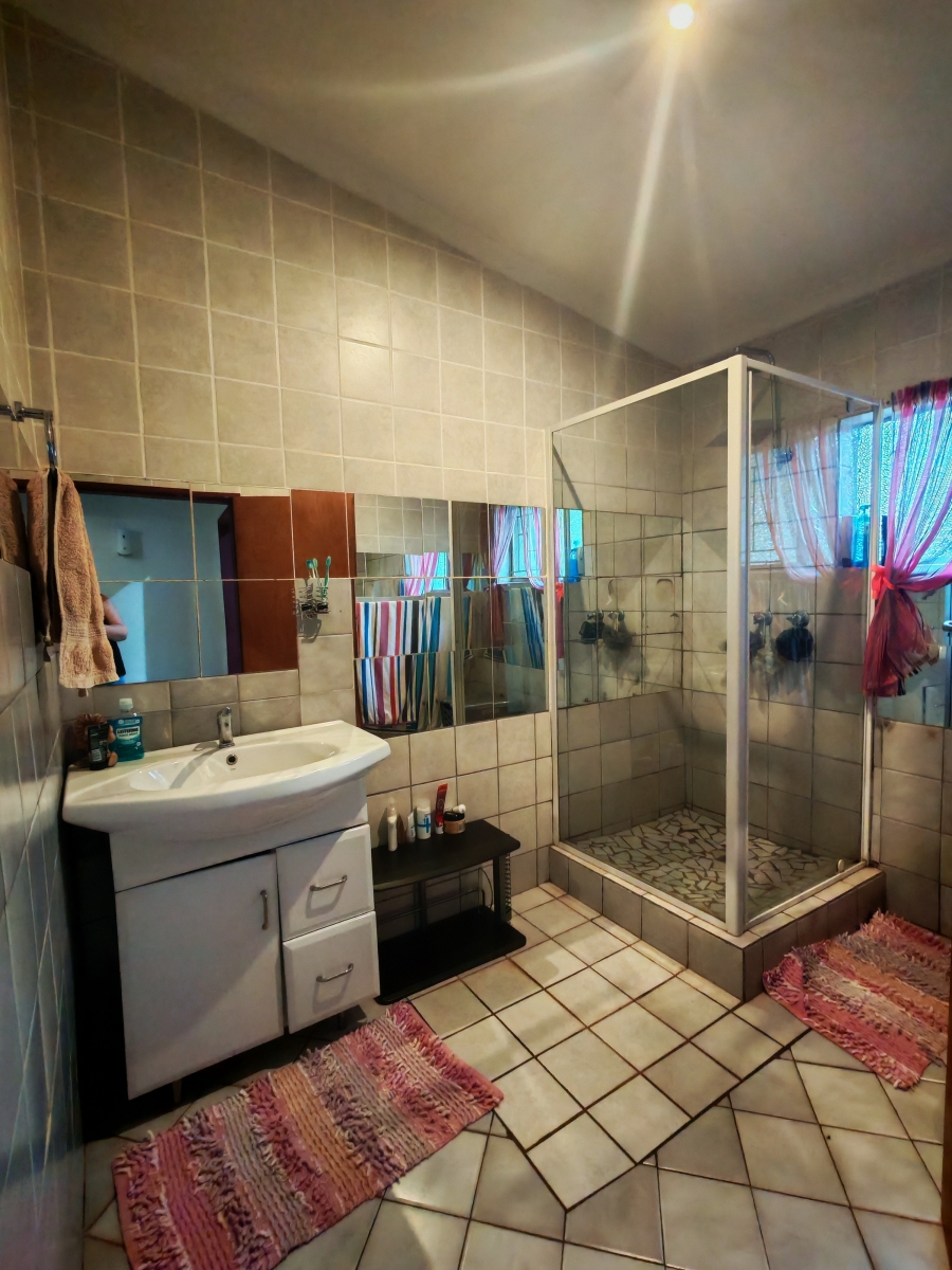 11 Bedroom Property for Sale in Patryshoek A H Gauteng