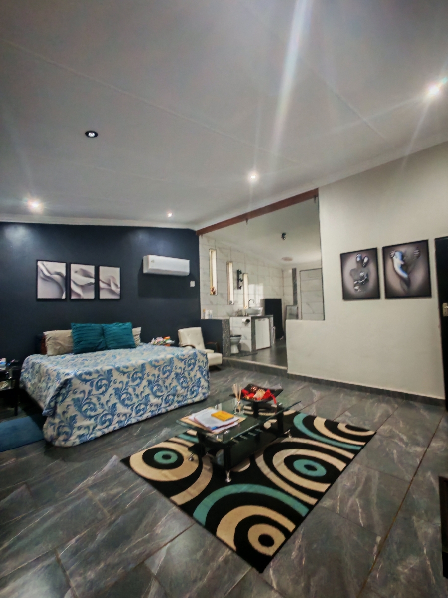 11 Bedroom Property for Sale in Patryshoek A H Gauteng