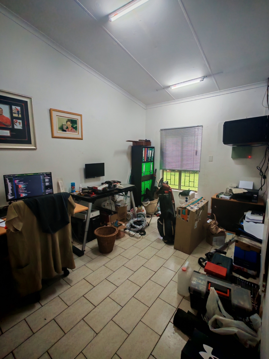 11 Bedroom Property for Sale in Patryshoek A H Gauteng