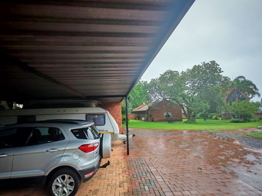 11 Bedroom Property for Sale in Patryshoek A H Gauteng