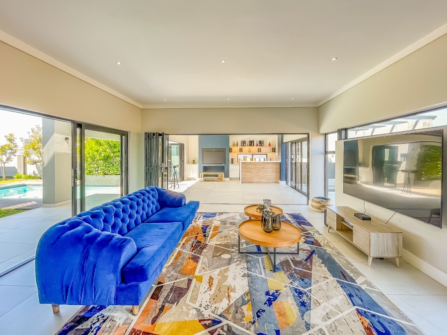 To Let 5 Bedroom Property for Rent in Midstream Ridge Gauteng