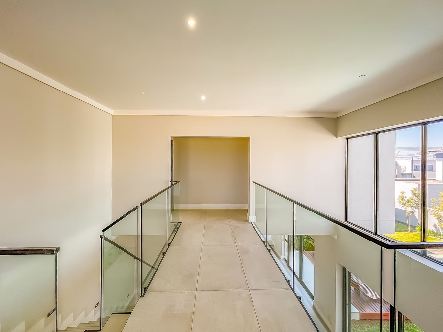 To Let 5 Bedroom Property for Rent in Midstream Ridge Gauteng