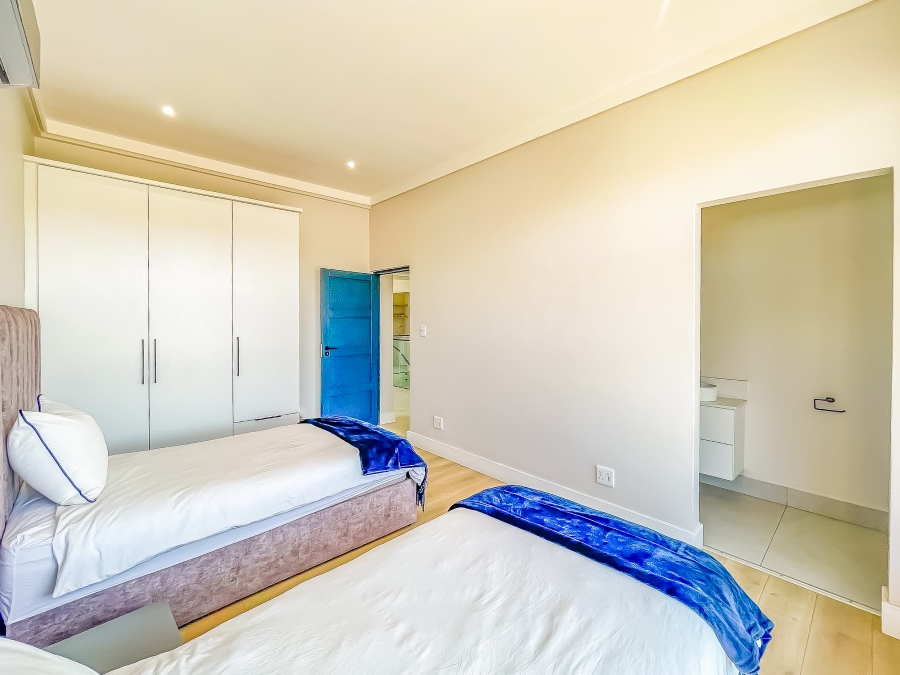 To Let 5 Bedroom Property for Rent in Midstream Ridge Gauteng