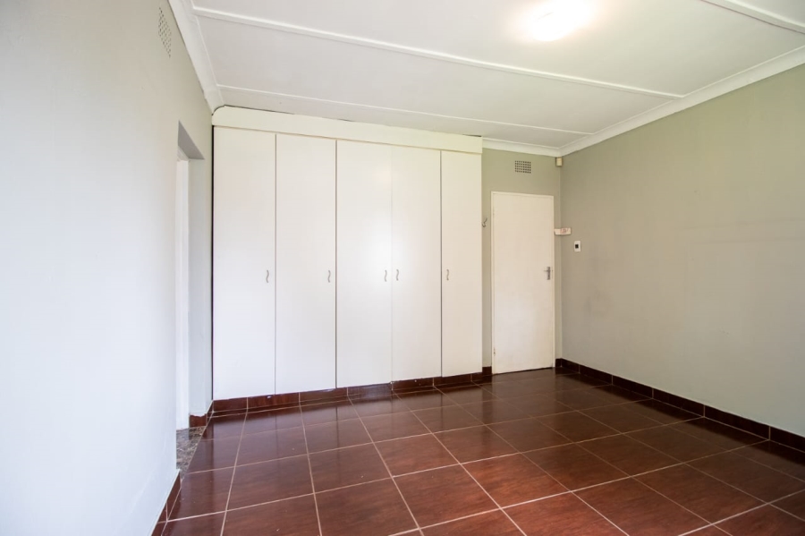 4 Bedroom Property for Sale in General Albertspark Gauteng