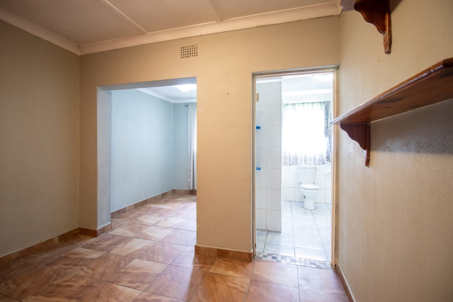 4 Bedroom Property for Sale in General Albertspark Gauteng