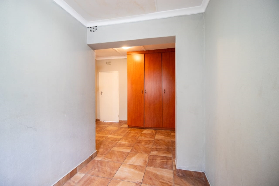 4 Bedroom Property for Sale in General Albertspark Gauteng