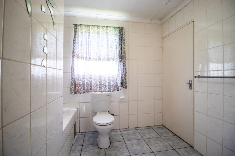 4 Bedroom Property for Sale in General Albertspark Gauteng