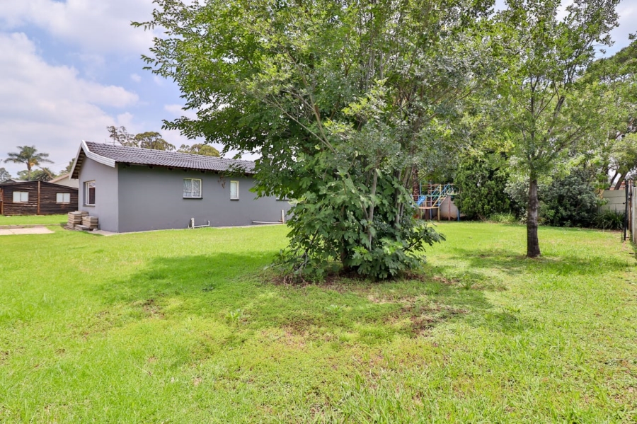 4 Bedroom Property for Sale in General Albertspark Gauteng