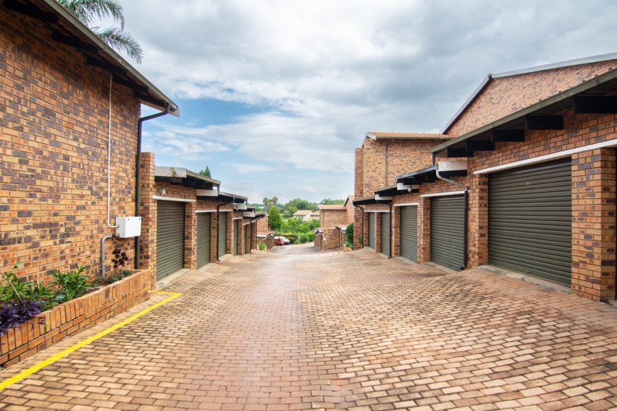 2 Bedroom Property for Sale in Northcliff Gauteng