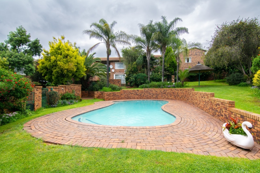2 Bedroom Property for Sale in Northcliff Gauteng