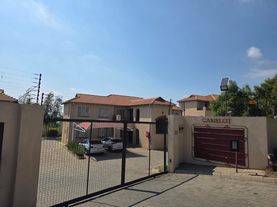 To Let 3 Bedroom Property for Rent in Castleview Gauteng