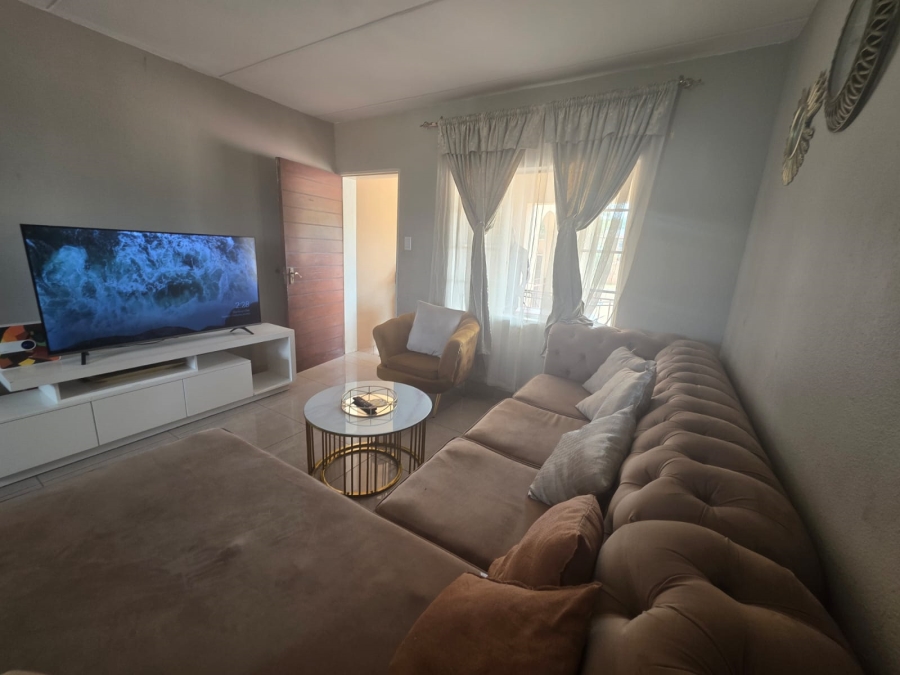 To Let 3 Bedroom Property for Rent in Castleview Gauteng