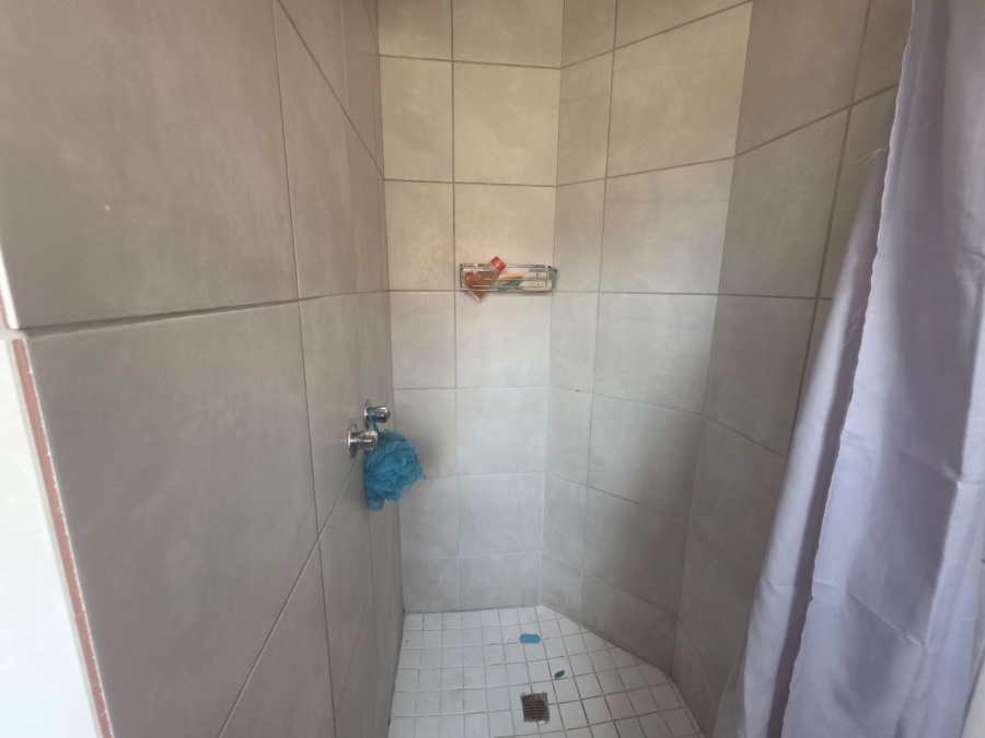 To Let 3 Bedroom Property for Rent in Castleview Gauteng