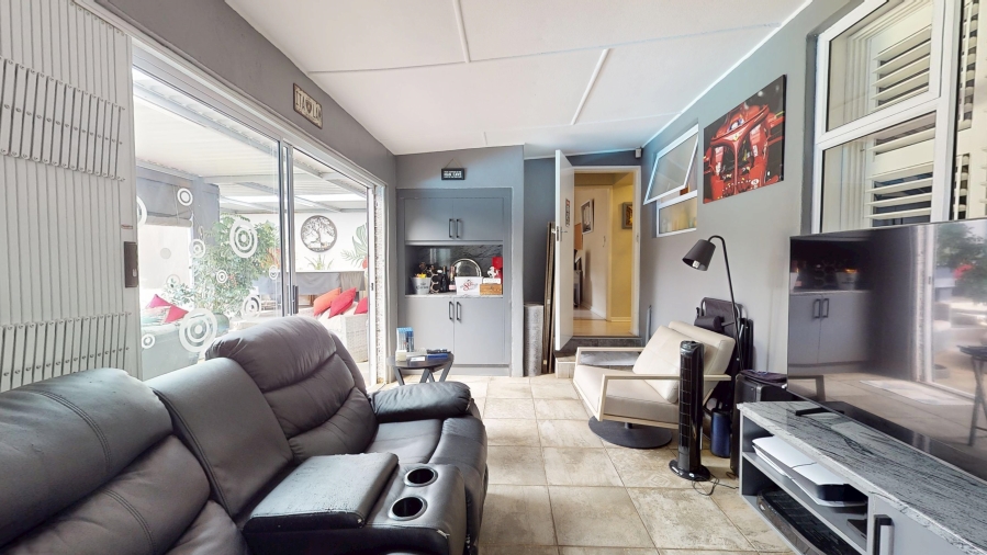 4 Bedroom Property for Sale in Sunnyridge Gauteng