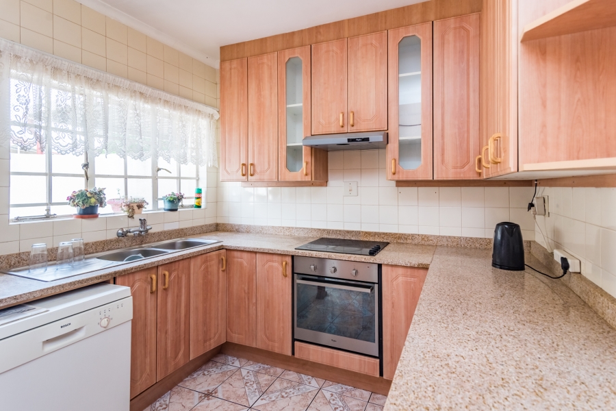 2 Bedroom Property for Sale in Helderkruin Gauteng