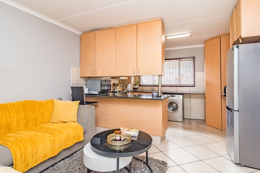 2 Bedroom Property for Sale in Florida Glen Gauteng