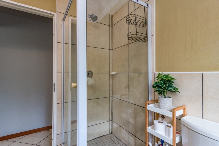 2 Bedroom Property for Sale in Florida Glen Gauteng