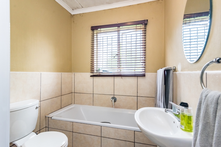 2 Bedroom Property for Sale in Florida Glen Gauteng