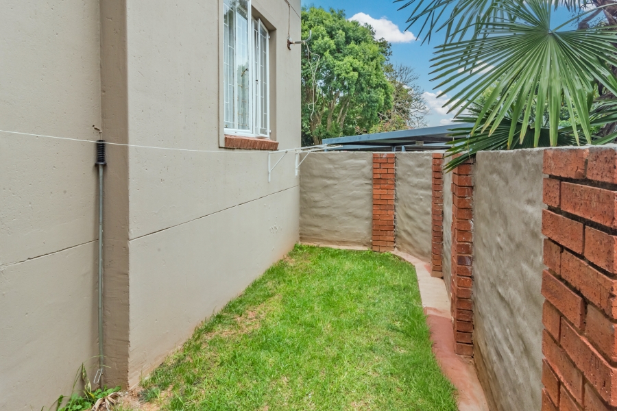 2 Bedroom Property for Sale in Florida Glen Gauteng