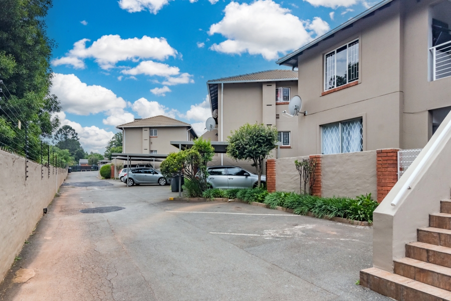 2 Bedroom Property for Sale in Florida Glen Gauteng