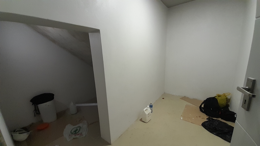 To Let commercial Property for Rent in Halfway House Gauteng