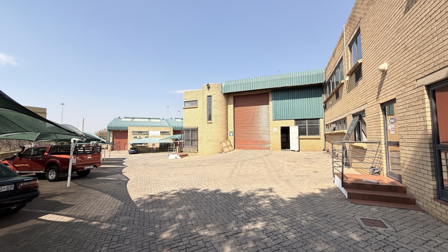 To Let commercial Property for Rent in Rooihuiskraal Gauteng