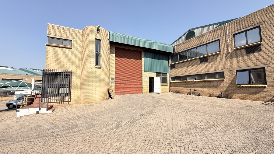 To Let commercial Property for Rent in Rooihuiskraal Gauteng