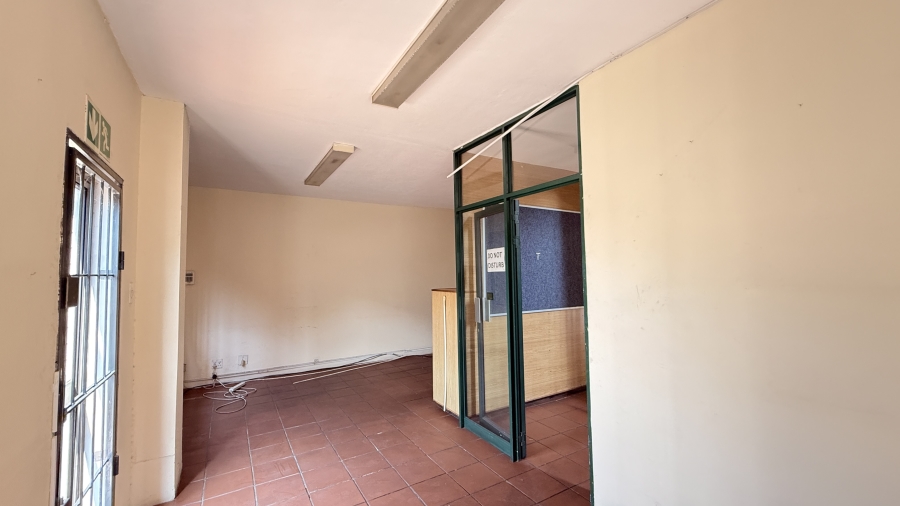 To Let commercial Property for Rent in Rooihuiskraal Gauteng