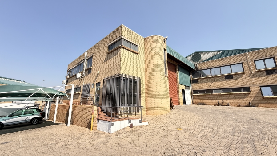 To Let commercial Property for Rent in Rooihuiskraal Gauteng