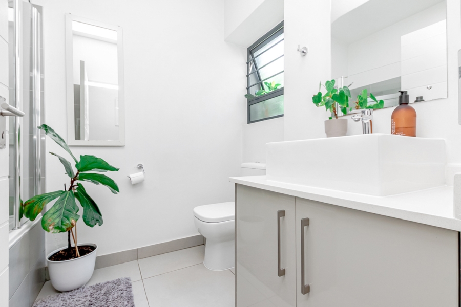 3 Bedroom Property for Sale in Broadacres Gauteng