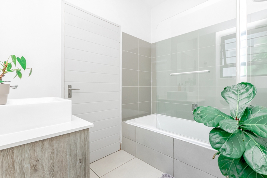 3 Bedroom Property for Sale in Broadacres Gauteng