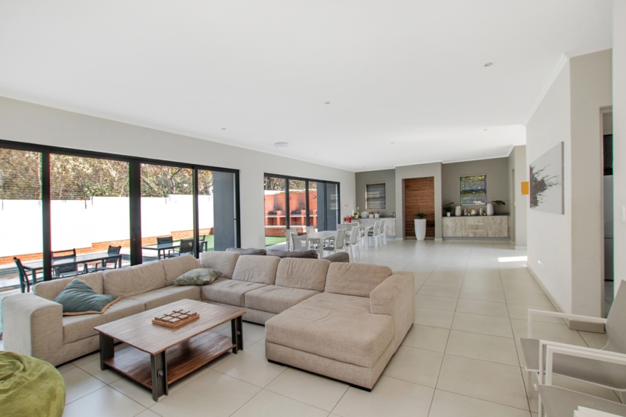 3 Bedroom Property for Sale in Broadacres Gauteng