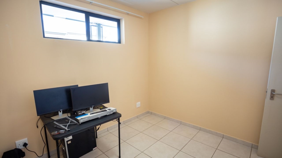 2 Bedroom Property for Sale in Brentwood Gauteng