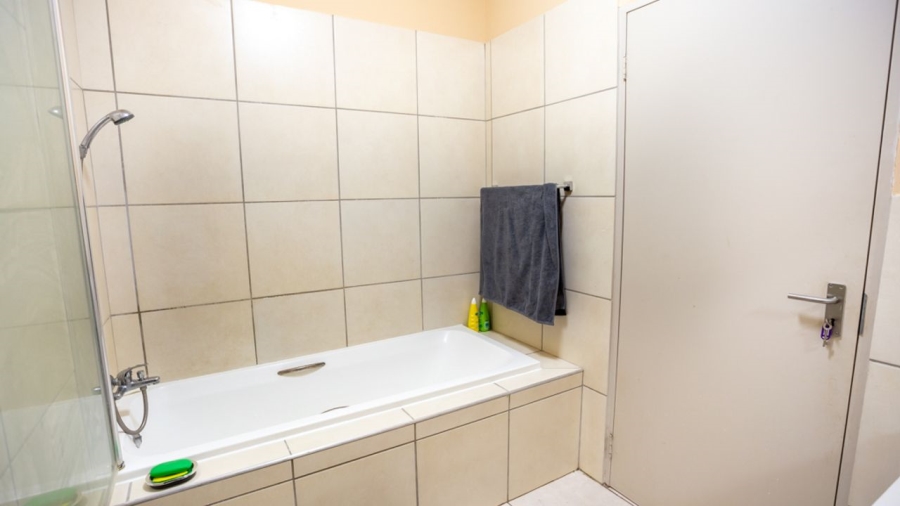 2 Bedroom Property for Sale in Brentwood Gauteng