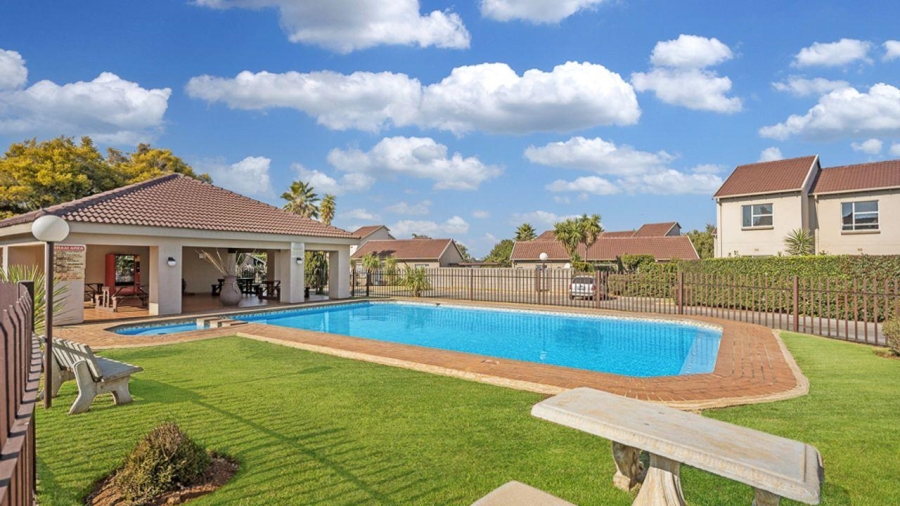 2 Bedroom Property for Sale in Pomona Gauteng