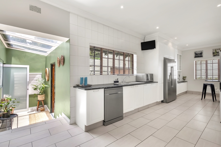 4 Bedroom Property for Sale in Atholl Gauteng