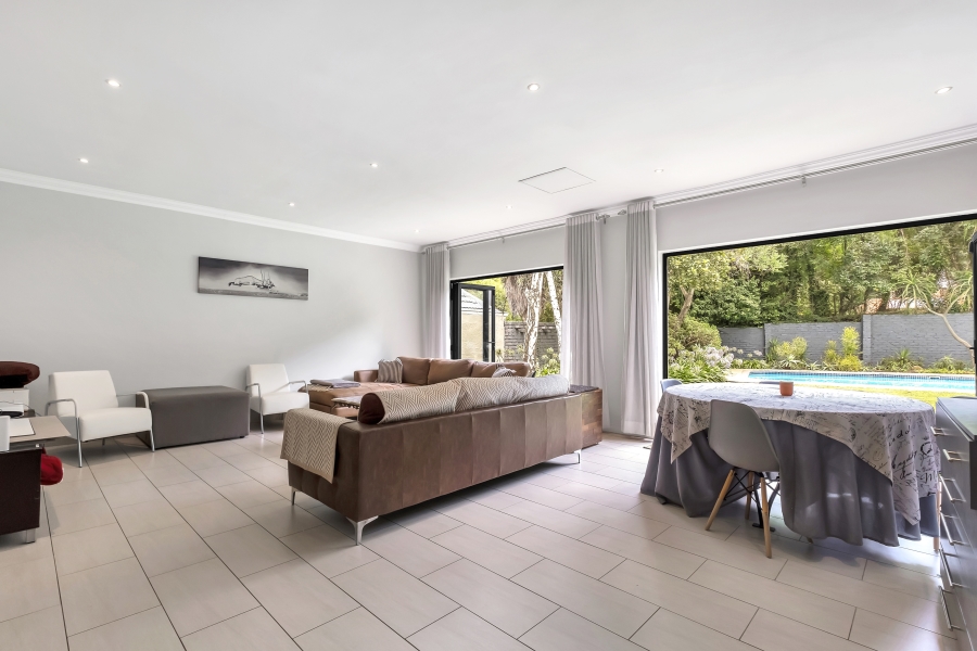 4 Bedroom Property for Sale in Atholl Gauteng