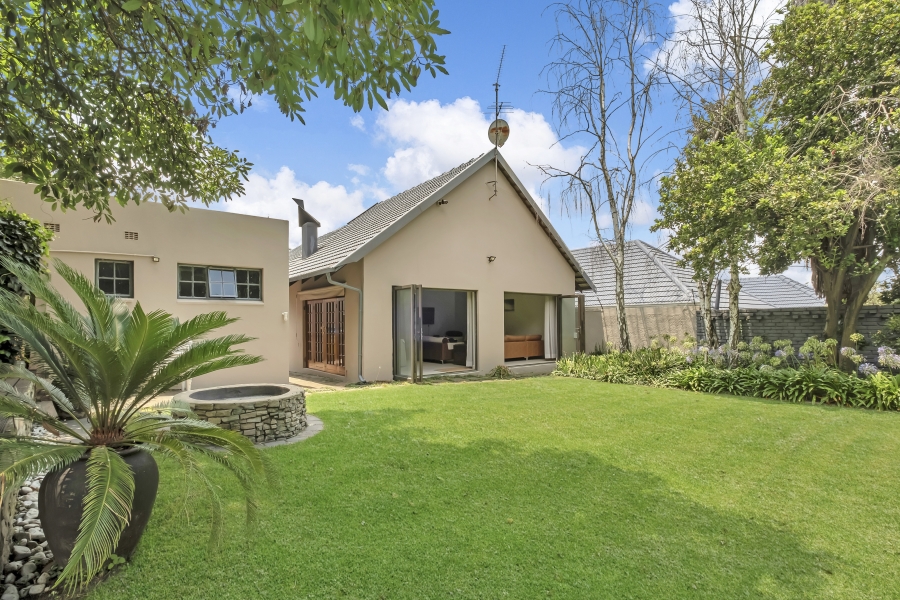 4 Bedroom Property for Sale in Atholl Gauteng