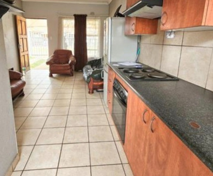 2 Bedroom Property for Sale in Greenhills Gauteng