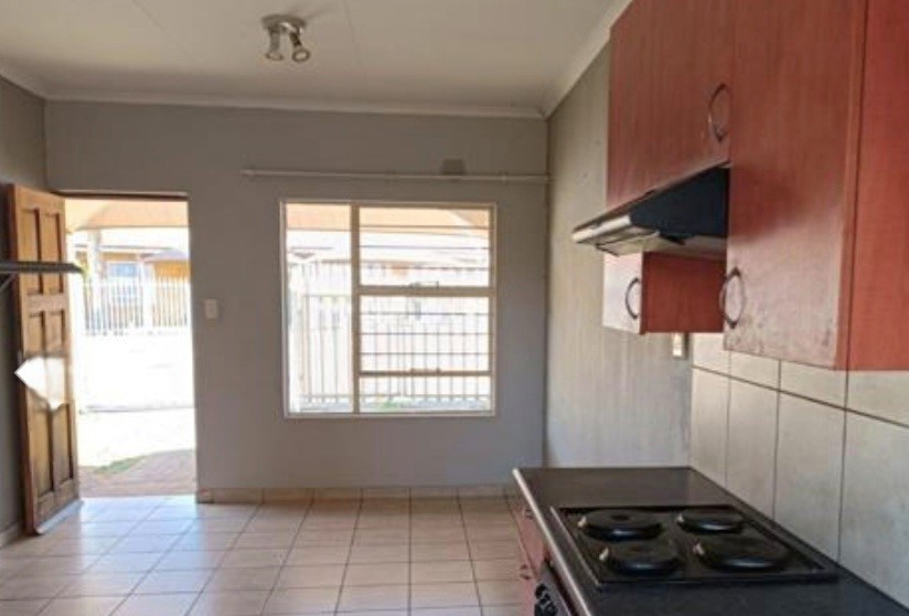 2 Bedroom Property for Sale in Greenhills Gauteng