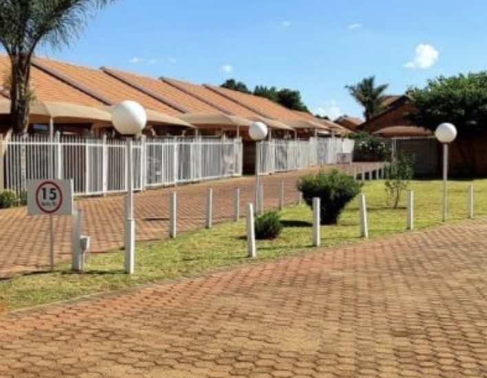2 Bedroom Property for Sale in Greenhills Gauteng