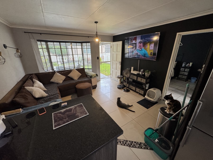 To Let 1 Bedroom Property for Rent in Dalpark Gauteng