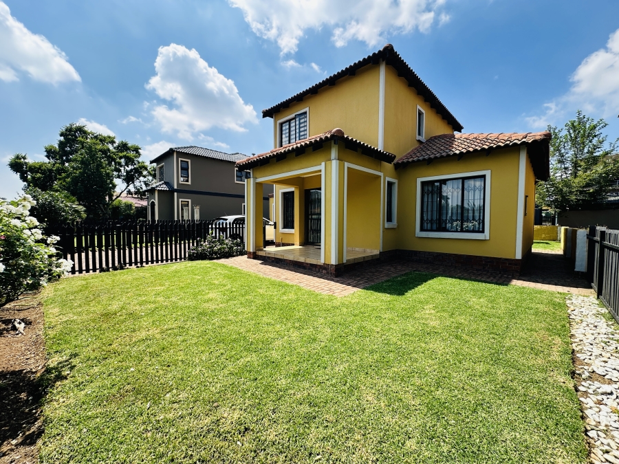 3 Bedroom Property for Sale in Albertsdal Gauteng
