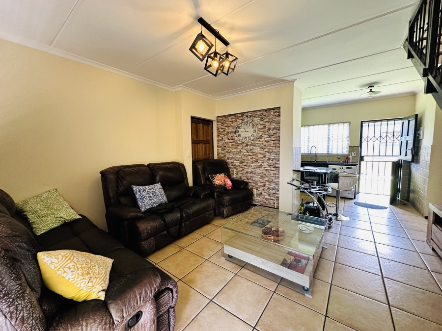 3 Bedroom Property for Sale in Albertsdal Gauteng