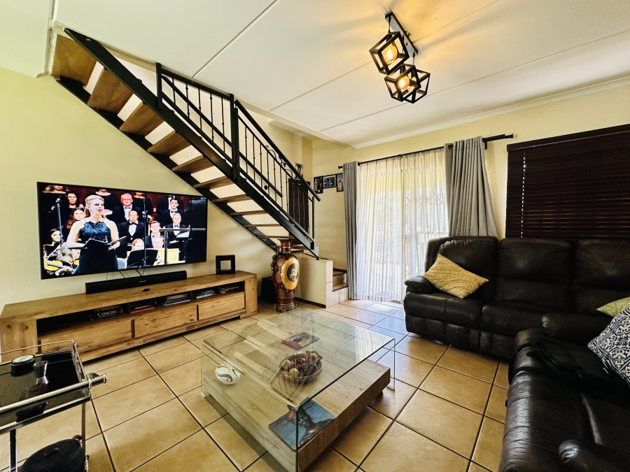 3 Bedroom Property for Sale in Albertsdal Gauteng