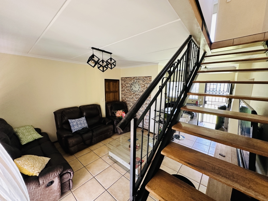 3 Bedroom Property for Sale in Albertsdal Gauteng