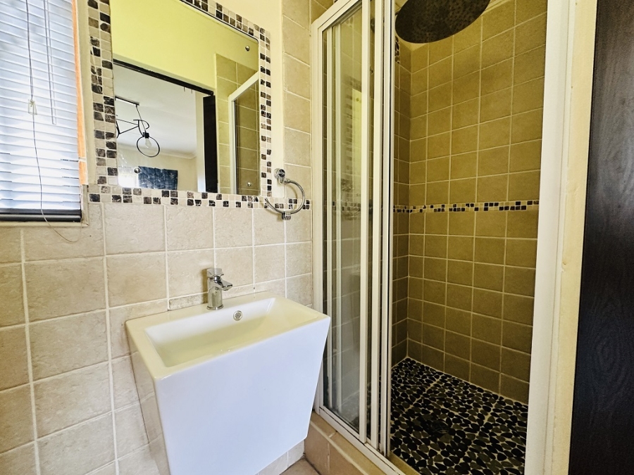 3 Bedroom Property for Sale in Albertsdal Gauteng