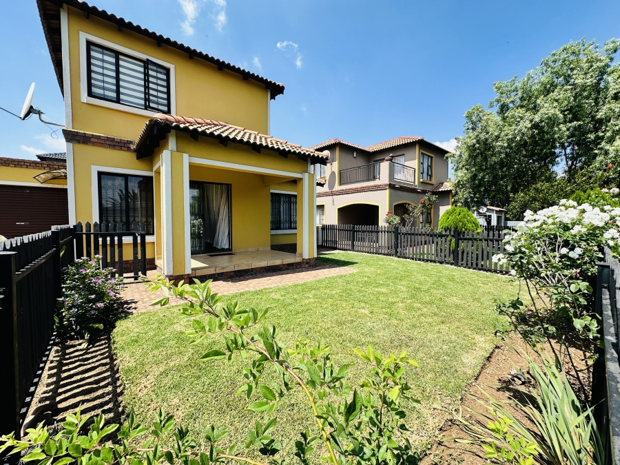 3 Bedroom Property for Sale in Albertsdal Gauteng